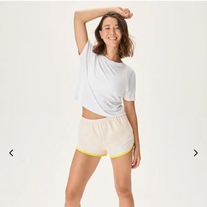 Outdoor Voices Lightspeed 2.5 Pace Short NWT